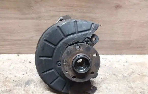 Volkswagen Golf VI Front wheel hub