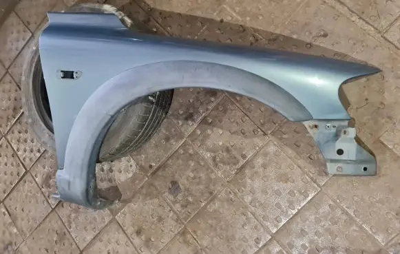 Volvo XC70 Fender