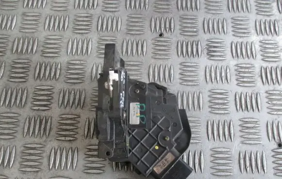 Mazda 3 I Front door lock 3N6A-A21812D