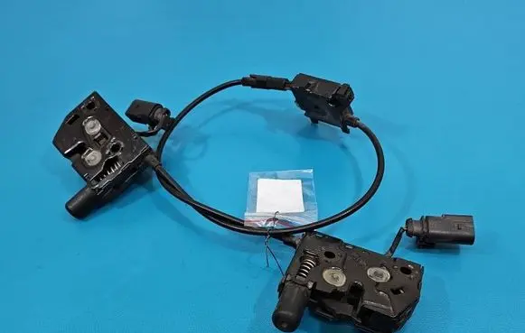 Audi A3 S3 8V Engine bonnet/hood lock/catch 8V0823509 IMPRK1587964