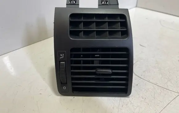Volkswagen Touran I Dashboard side air vent grill/cover trim 1T0819704A 251030304