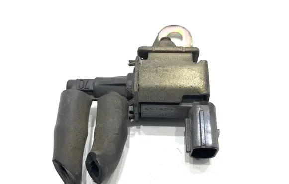 Subaru Outback Fuel pressure regulator K5T48478