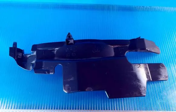 Citroen Jumpy Intercooler air guide/duct channel 1400315180