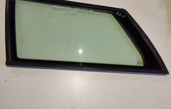 Volkswagen PASSAT B4 Rear side window 3A9845297B 43R001190