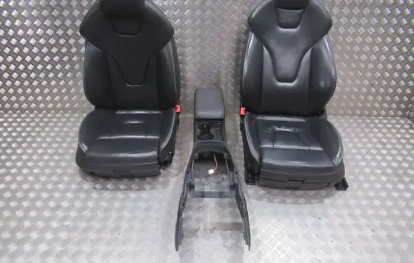 Audi RS4 B7 Front driver seat 