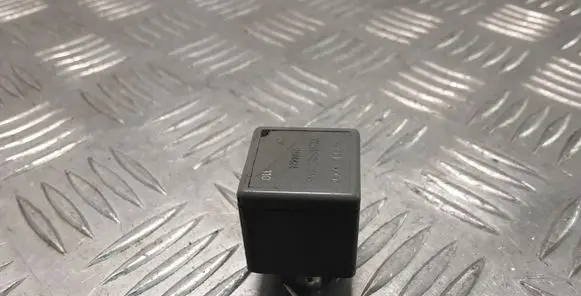 Volvo V70 Other relay 9494424