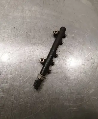 Fuel main line pipe