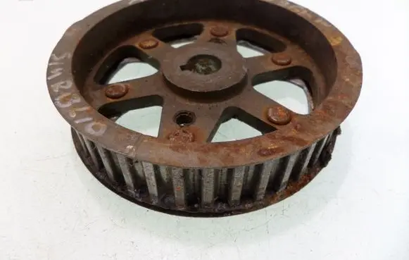Toyota Avensis T250 Fuel pump gear (pulley) 