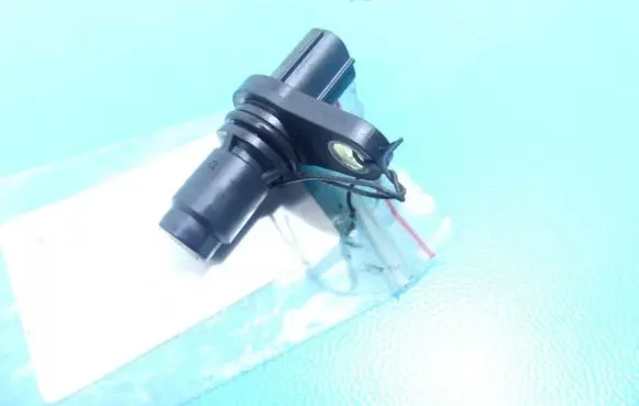 Toyota Auris E180 Camshaft position sensor 04R011290 IMPRK1064758