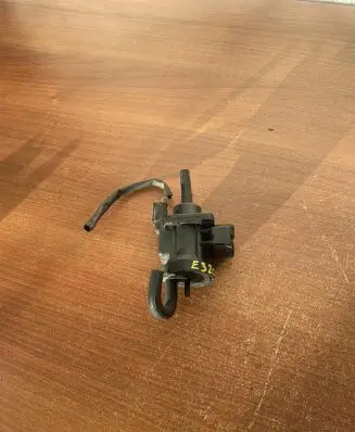 Mercedes-Benz E W210 EGR valve A0005450527 E320