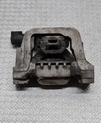 Peugeot 207 Engine mount bracket 9680119880