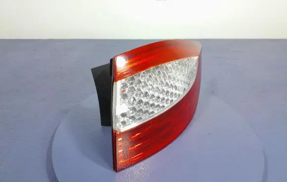 Ford Mondeo MK IV Rear/tail lights 7S71-13404-B