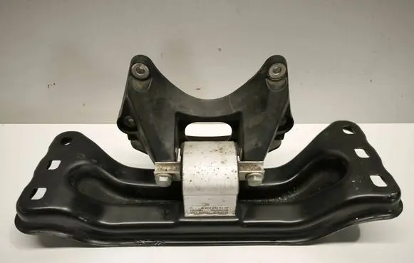 Mercedes-Benz E W213 Gearbox mounting bracket A2132401302