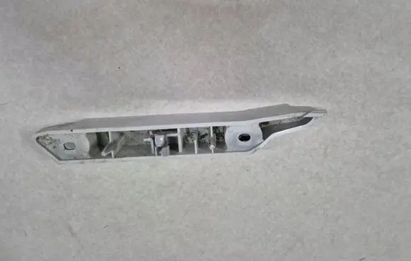 Ford Focus Front bumper mounting bracket 8m5117d959a
