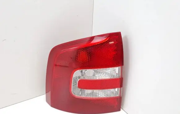 Skoda Octavia Mk2 (1Z) Rear/tail lights 1Z9945095B