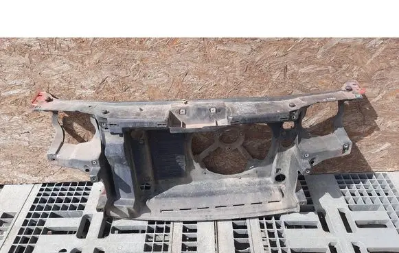 Volkswagen Vento Radiator support slam panel