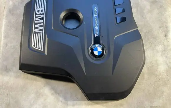 BMW X1 F48 F49 Engine cover (trim) 8514199 16208310