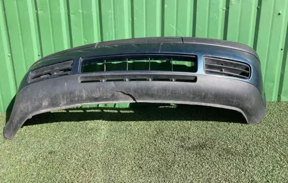 Volkswagen Golf IV Front bumper 1J0807217 1J0805903