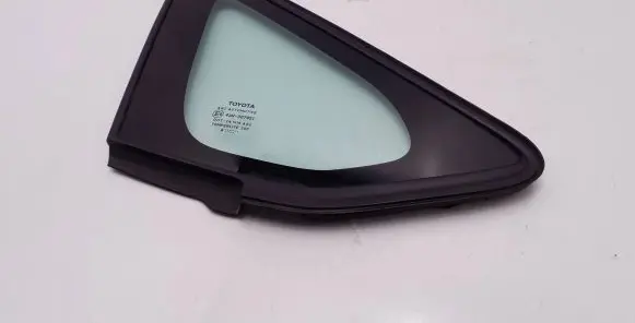 Toyota Auris 150 Front triangle window/glass 43R007951 DOT24M19AS2