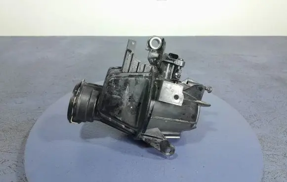 Volvo XC40 Intercooler air guide/duct channel 32257942
