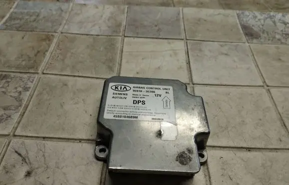 KIA Sorento Airbag control unit/module 959103E200 45S0104689M 36040920