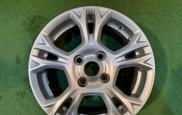 Ford B-MAX R15 alloy rim 