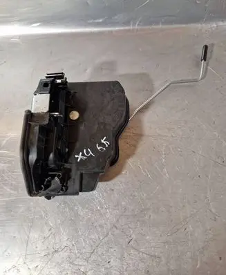 BMW X4 F26 Rear door lock I120085