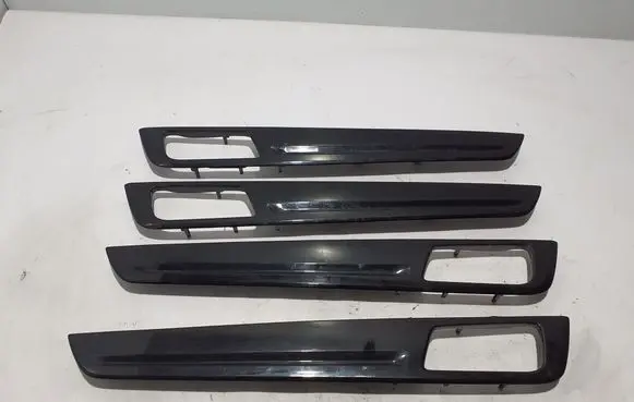 Porsche Cayenne (9Y0 9Y3) Front door trim bar 9Y0867102