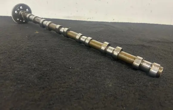 BMW 5 E60 E61 Camshaft 7791580 050596535 16634701