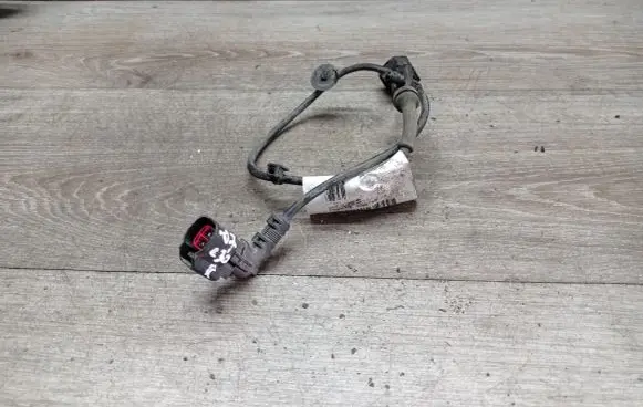 Volvo C30 Rear ABS sensor wiring 30667438A
