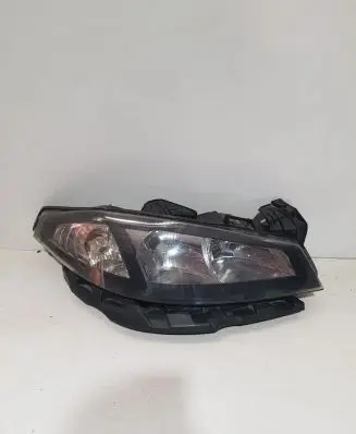 Renault Laguna II Headlight/headlamp 8200481197