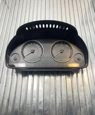 BMW 5 F10 F11 Speedometer (instrument cluster) 9280483