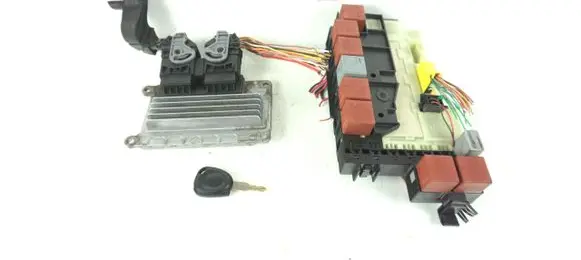 Renault Clio II Engine control unit/module ECU IAW5NRCE1