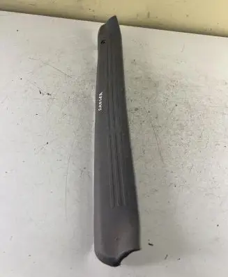 Ford Ranger Rear sill trim cover UH8368740