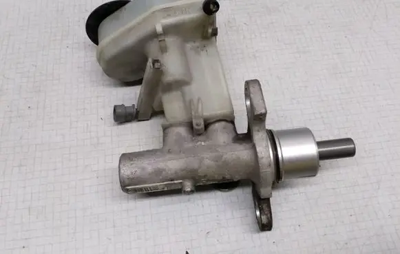 Opel Vectra C Master brake cylinder 320670693