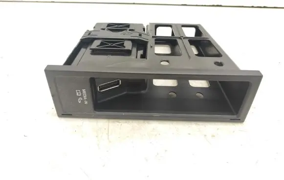 Volkswagen Golf Plus AUX in-socket connector 5N0035341C 5N0035342D