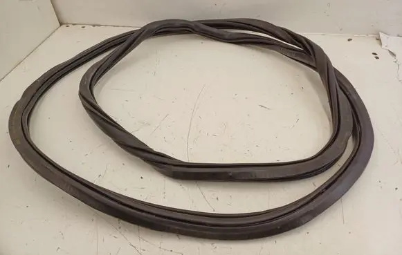 Audi A6 S6 C8 4K Front door rubber seal 4K0831721