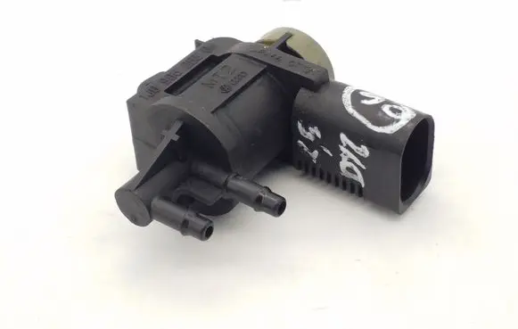 Volkswagen Golf IV Turbo solenoid valve 1J0906283C