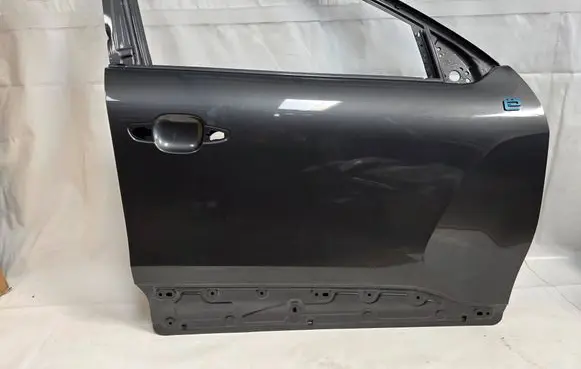 Citroen C4 III e-C4 Front door 9835013280