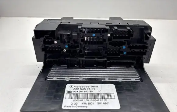 Mercedes-Benz C W203 Fuse box set 0025459401