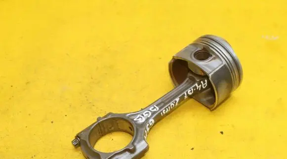 Audi A6 S6 C6 4F Piston with connecting rod