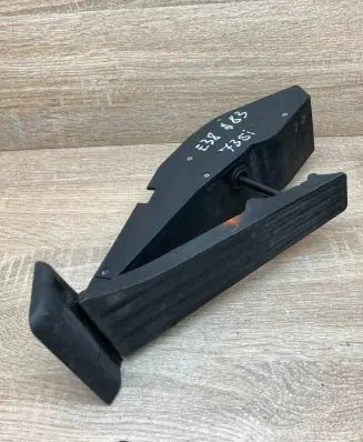BMW 5 E39 Accelerator throttle pedal 6753518 25916010 WithPlug