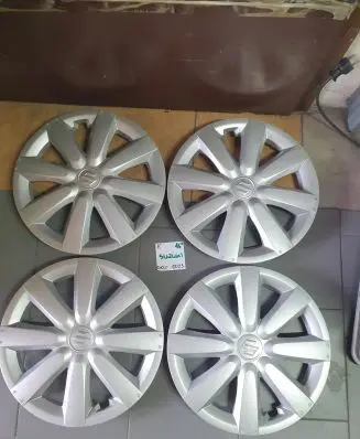 Suzuki SX4 S-Cross R16 wheel hub/cap/trim 01D6105257
