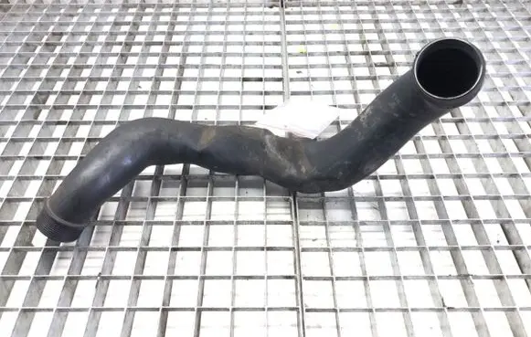 Intercooler hose/pipe