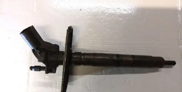 Audi A6 S6 C6 4F Fuel injector 0445115039