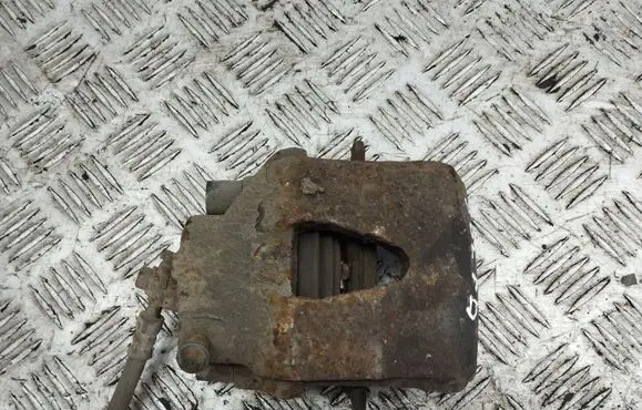 Volkswagen Golf IV Front brake caliper