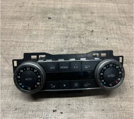 Mercedes-Benz C W204 Climate control unit A2048309885 SW230700 HW2207