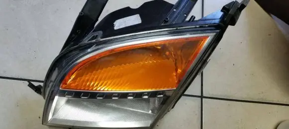 Ford Fusion Headlight/headlamp 24689700 PPT40