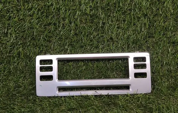 Volvo V70 Radio/GPS head unit trim 1303415