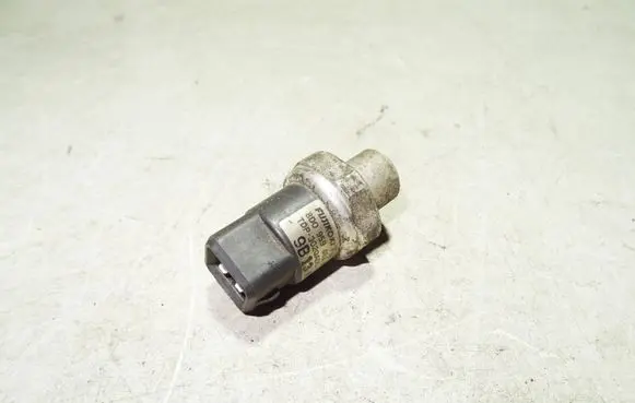 Audi A4 S4 B6 8E 8H Air conditioning (A/C) pressure sensor 8D0959482B